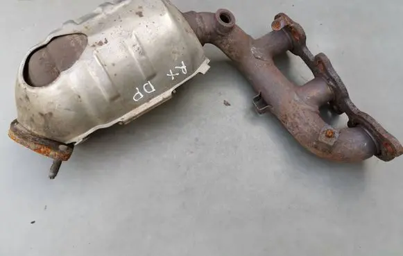 Lexus RX 330 - 350 - 400H Exhaust manifold