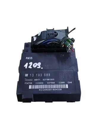 Opel Insignia A Comfort/convenience module 13193588 K0718810500