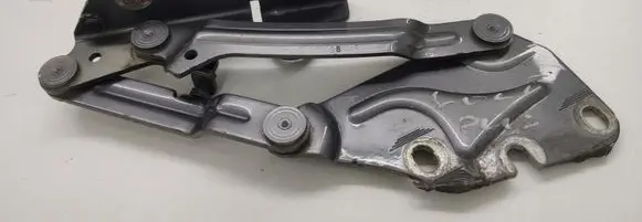 Volkswagen Golf Plus Engine bonnet/hood hinges 5M0823301