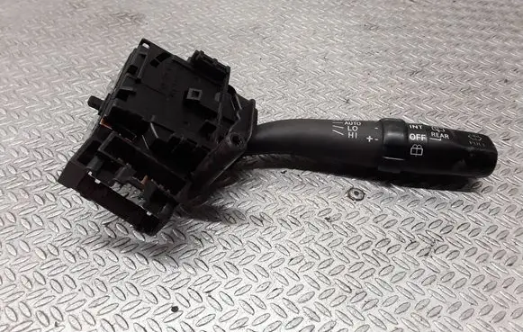 Toyota Avensis T250 Wiper control stalk 8465205170