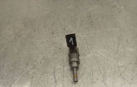 Audi A6 S6 C6 4F Fuel injector 06E906036F