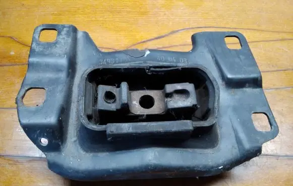 Volvo S40 Gearbox mount 349311A