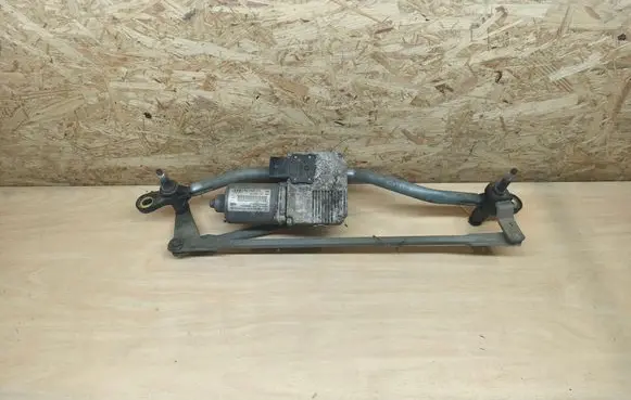 Audi A4 S4 B8 8K Front wiper linkage and motor 8K1955119
