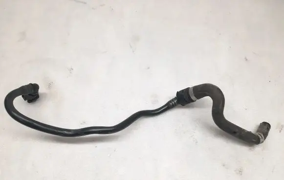 Volvo XC90 Engine coolant pipe/hose