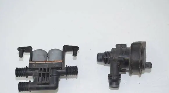BMW X5 E70 Electric auxiliary coolant/water pump 6910544 64116910544 9197085