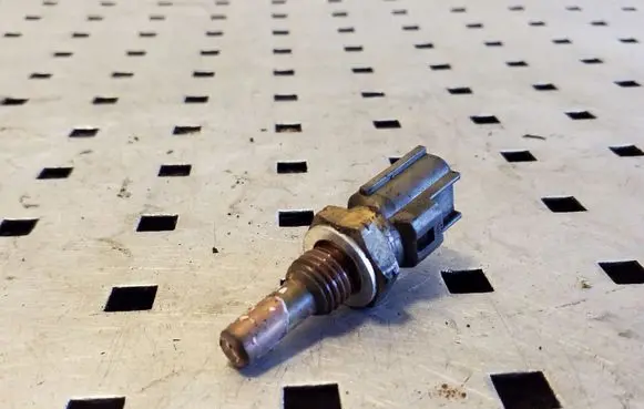 Coolant temperature sensor