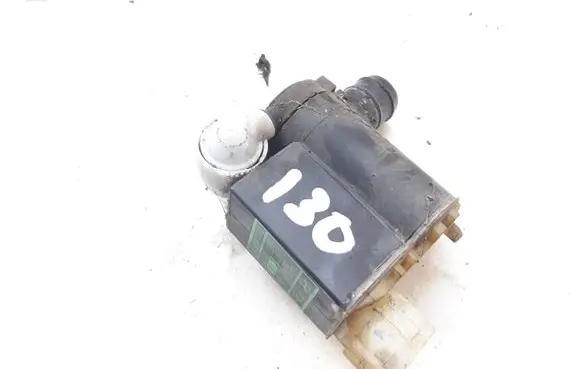 Hyundai i30 Windscreen/windshield washer pump 985102L100