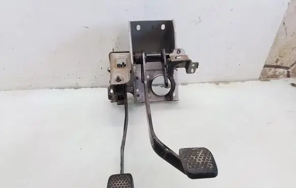 Suzuki Ignis Pedal assembly 