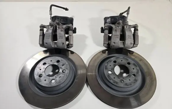 Tesla Model 3 Brake discs and calipers set 104462600B 335MM