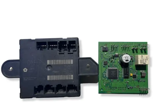 Chrysler Town u0026 Country V Door control unit/module 04602677AK SW070611 00402271B5