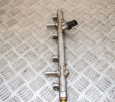 Audi A5 8T 8F Fuel main line pipe
