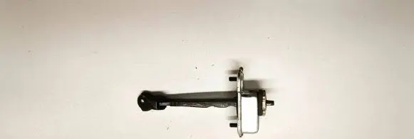 Hyundai i30 Front door check strap stopper
