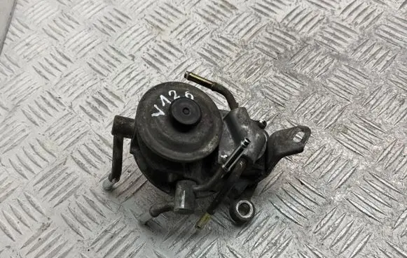 Toyota Verso Fuel filter bracket/mount holder 233800R051 233000R100