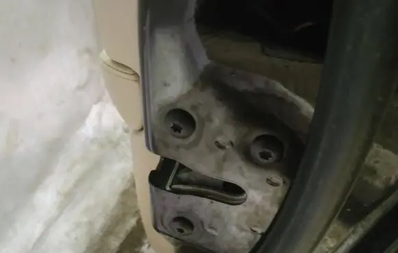 Jaguar X-Type Front door lock