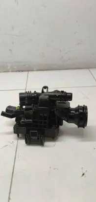 Peugeot 5008 II Thermostat/thermostat housing 9812113780