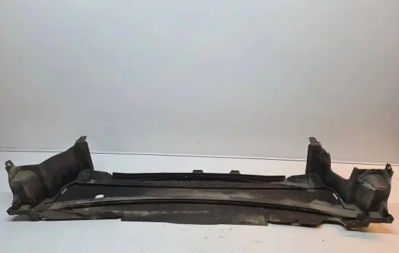 Front bumper skid plate/under tray