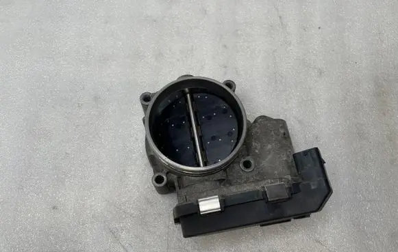 BMW 5 E60 E61 Throttle valve 7556118 A2C53112155