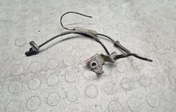 BMW 1 E81 E87 ABS brake wheel speed sensor 6762465