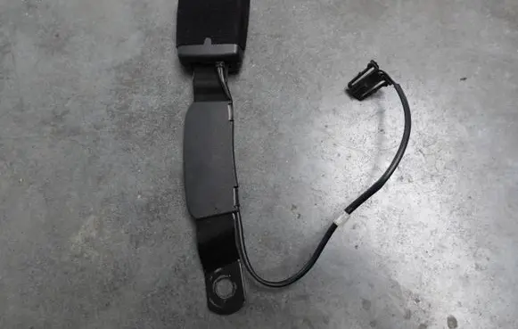 Audi A1 Front seatbelt buckle 8X0857755B