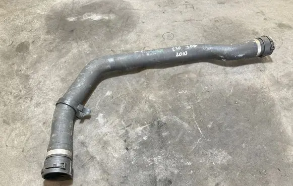 BMW X5 E70 Engine coolant pipe/hose 7794153 16185913