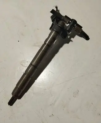 Audi Q7 4L Fuel injector 4D0971992