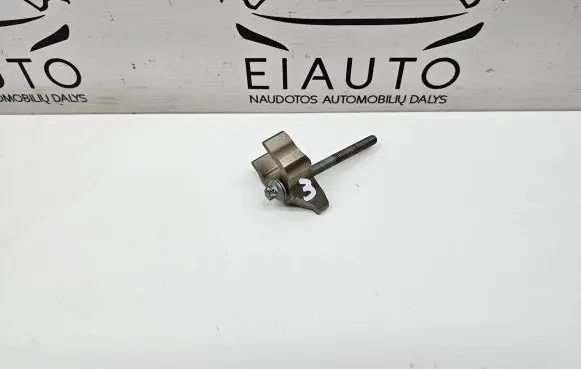 BMW 5 F10 F11 Fuel Injector clamp holder
