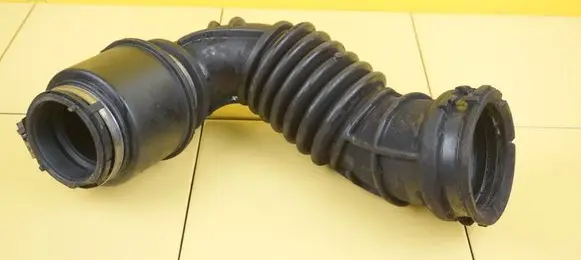 Opel Astra J Intercooler hose/pipe 29SP3