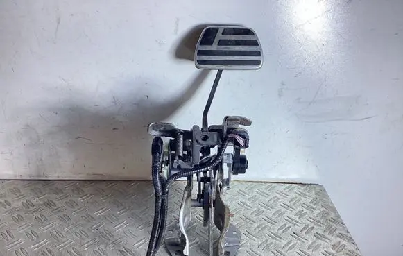 Lexus NX Brake pedal 8951047030