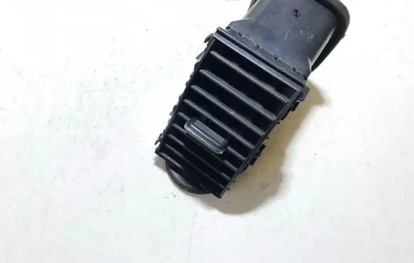 Toyota Prius (XW20) Dash center air vent grill 5506147010 55061-47010