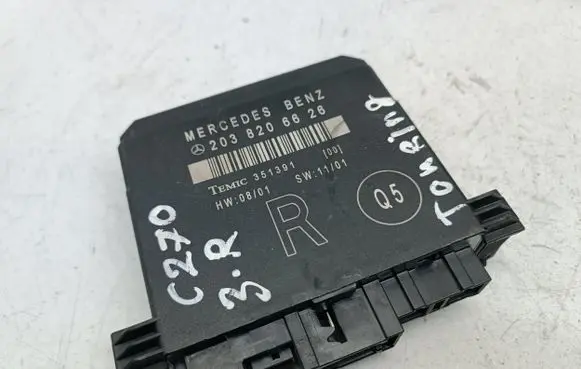 Mercedes-Benz C W203 Door control unit/module 2038206626 351391