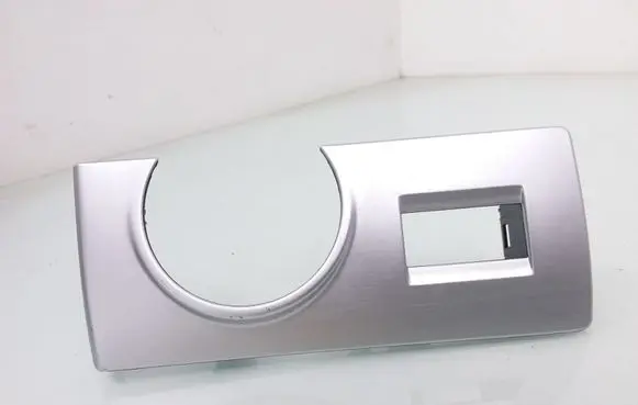 Dashboard glove box trim