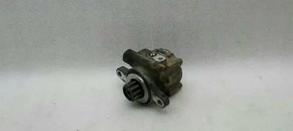Toyota Hilux (AN10, AN20, AN30) Power steering pump
