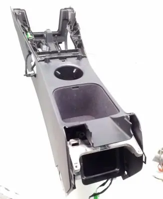 Polestar 2 Center console 32226172 31694221 32247699
