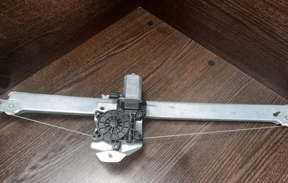 Opel Vivaro Front door electric window regulator 128001072E