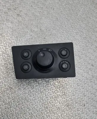 Opel Zafira B Light switch 04061100
