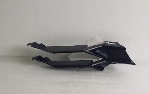 Chevrolet Camaro Front bumper lower grill 84112297