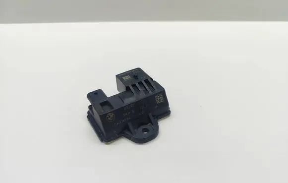 BMW 5 F10 F11 Glow plug pre-heat relay 7823290 782329001 0522140104