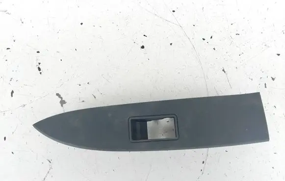 Toyota Avensis T270 Rear door window switch trim 7427105060 7427105070