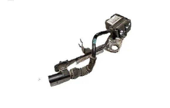 Audi A3 S3 8P Air suspension front height level sensor 4E0907651G