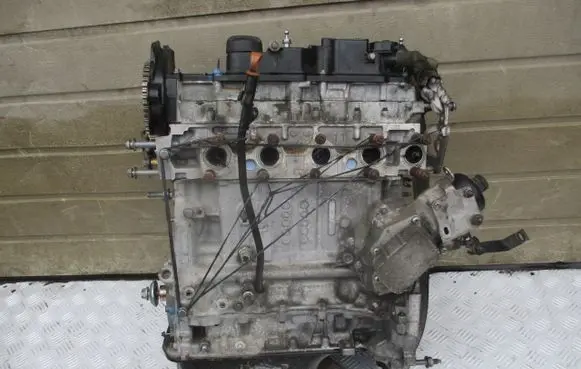 Peugeot 407 Engine