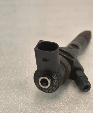 BMW 1 F20 F21 Fuel injector 7798446 0445110289