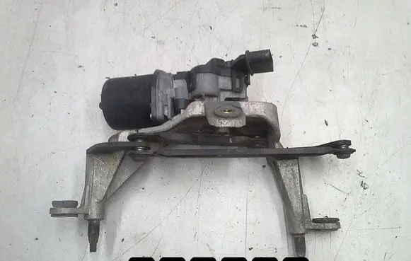 Volkswagen Fox Front wiper linkage and motor 1VWOML305