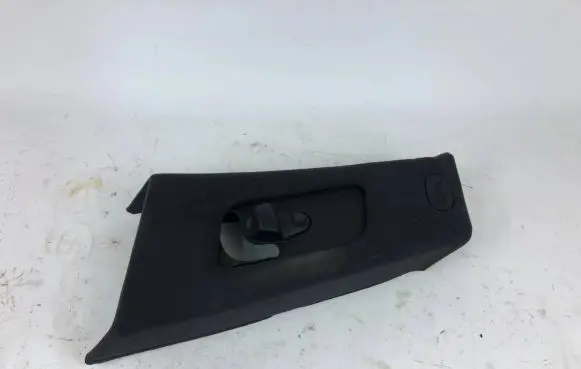 Maserati Ghibli (B) pillar trim (top) 06700890850 M156M157 300TT2017