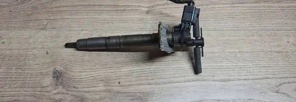 Fuel injector