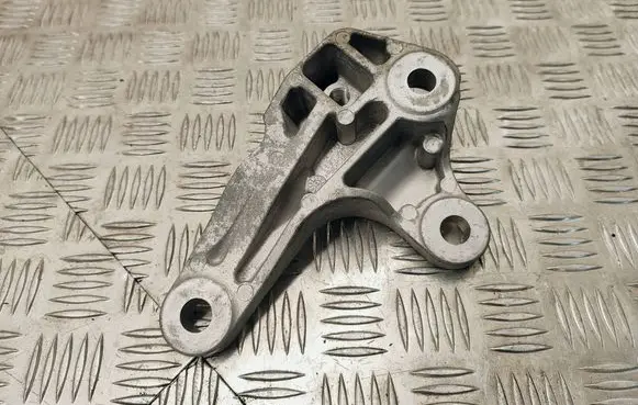 Ford Transit - Tourneo Connect Engine mounting bracket
