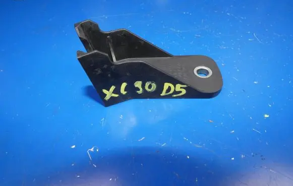 Volvo XC90 Gear shift cable bracket 31367477