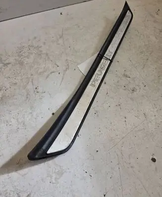 Peugeot 607 Rear sill trim cover 9629149377