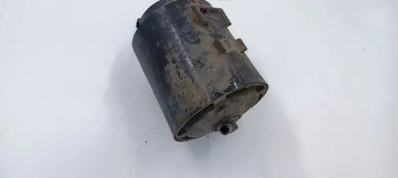 Vacuum air tank