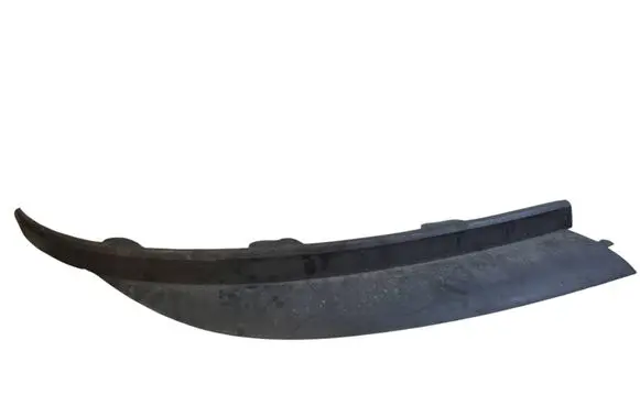 Front bumper lip