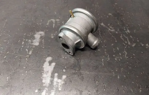 Audi A4 S4 B6 8E 8H EGR valve 06B131101G